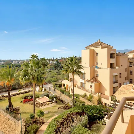 Amazing Sea Views Hacienda Elviria Daire