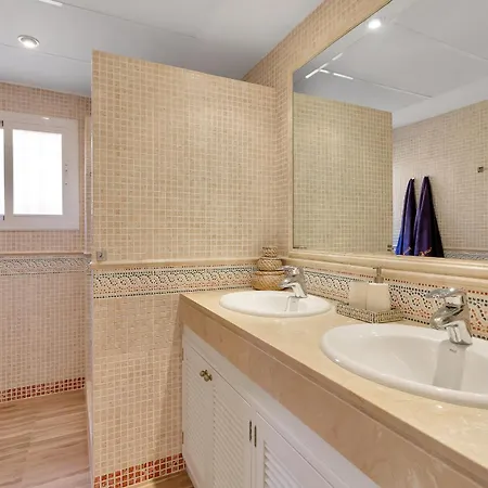 Amazing Sea Views Hacienda Elviria Apartment *