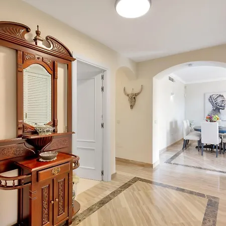 Amazing Sea Views Hacienda Elviria Apartment
