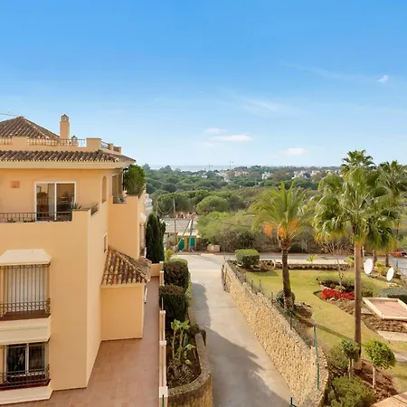 Amazing Sea Views Hacienda Elviria شقة *
