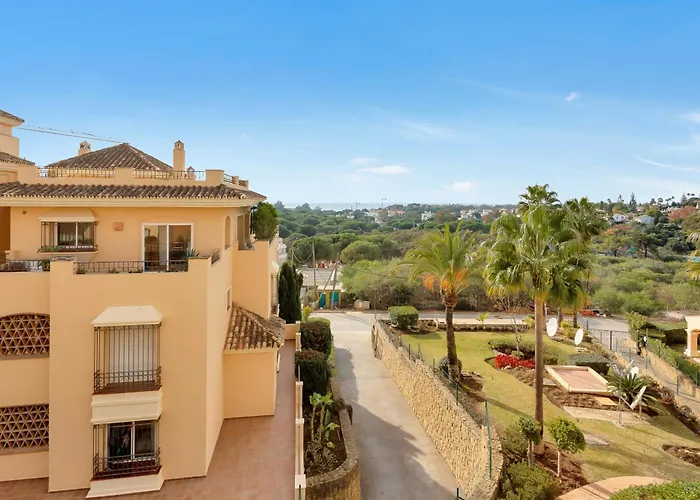 Amazing Sea Views Hacienda Elviria شقة *